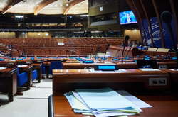 Зеленський усунувся від ситуаціі в ПАРЄ, - Ар’єв