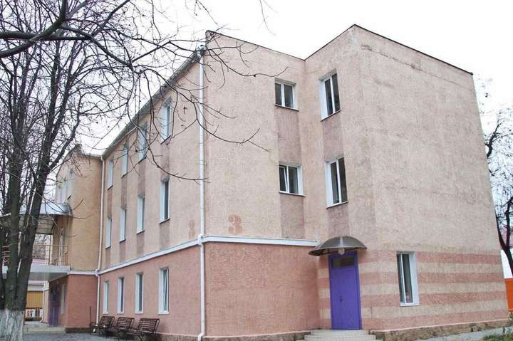 Два кам'яних корпусу дитячого табору «Вікторія» хочуть відремонтувати майже за 5 млн грн