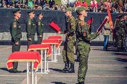  Курсанти Донецького вищого загальновійськового командного училища 