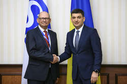 Гройсман обговорив з главою місії спостерігачів ОБСЄ вибори до Верховної Ради 