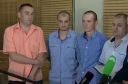 Звільнені українські полонені з окупованого Донбасу прибули в Київ