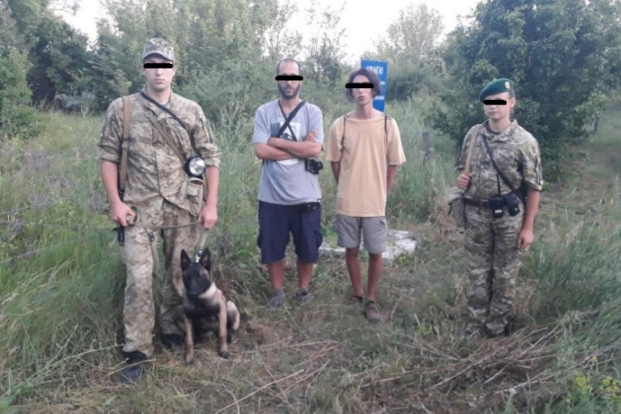 На Вінниччині двоє італійців намагалися нелегально перетнути кордон України
