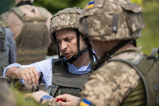 «Наш первый реальный успех»: Зеленский прокомментировал разведение войск в Станице Луганской