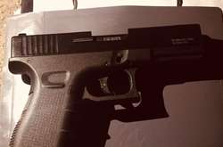 Правоохоронці вилучили у чоловіка стартовий пістолет