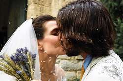 В сети появились первые фотографии с венчания свадьбы Шарлотты Казираги и Димитрия Рассама