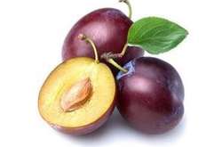 Полезная для сердца и при лишнем весе: медики назвали 5 причин чаще есть сливу