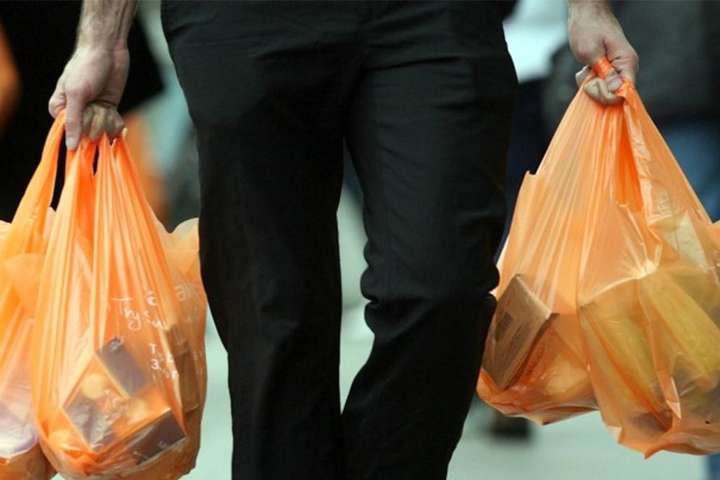 У Новій Зеландії заборонили продаж пластикових пакетів