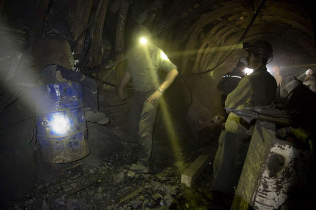 На прифронтовій Луганщині гірники протестують проти відключення шахти від електроенергії
