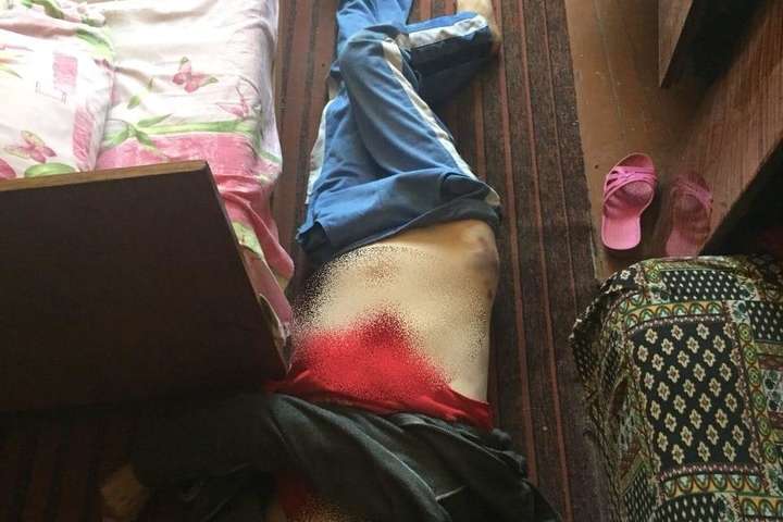 На Київщині чоловік забив до смерті власну матір 