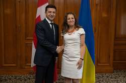 Президент Украины Владимир Зеленский и глава МИД Канады Христя Фриланд