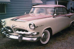 Розовый дамский автомобиль из прошлого: впечатляющие фото