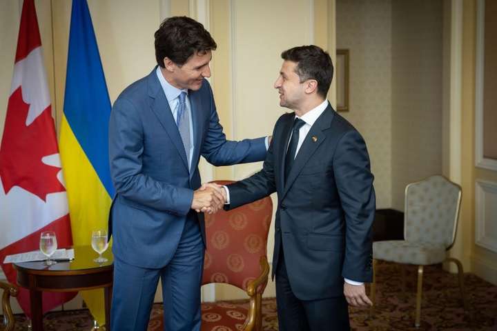 Зеленський заявив про домовленості з Канадою щодо спрощених поїздок для українців
