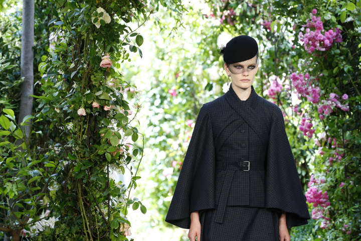 Новая кутюрная коллекция Christian Dior: невероятные фото с показа