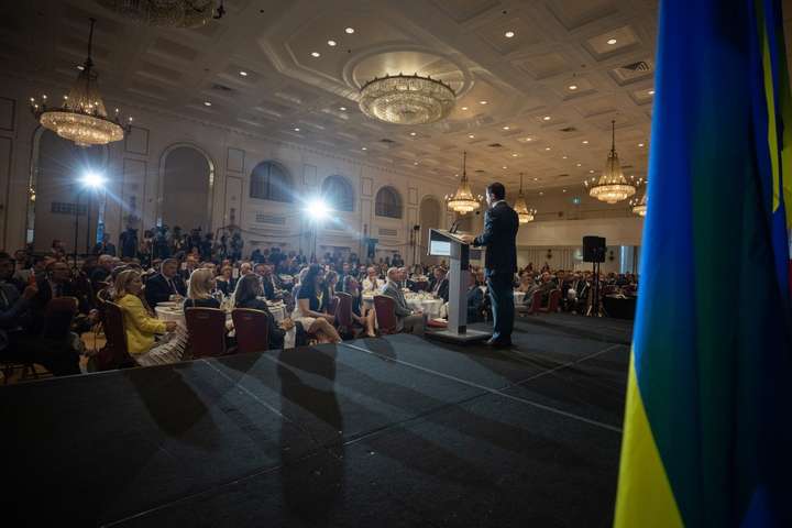 Зеленський в Канаді закликав бізнесменів інвестувати в Україну