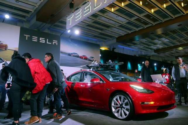 Tesla відзвітувала про рекордні продажі