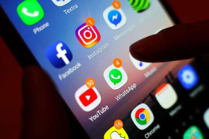 Facebook і Instagram відновили роботу сервісів