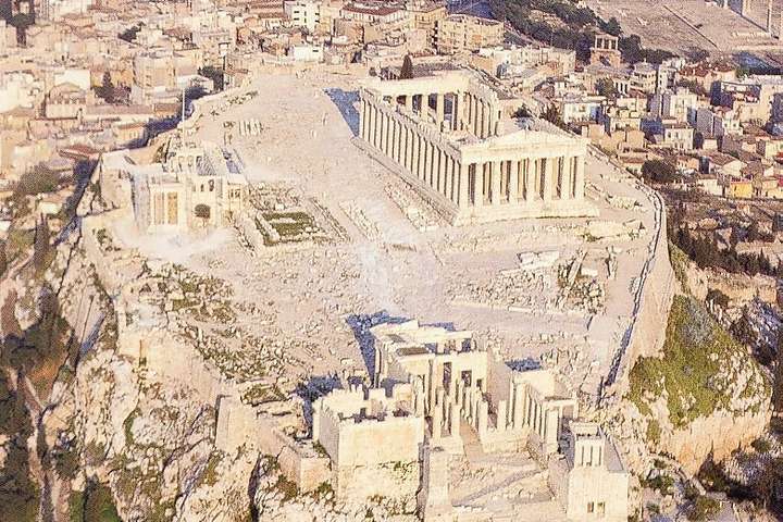 У Афінах через шалену спеку закриють Акрополь 
