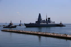  Британський есмінець Duncan  