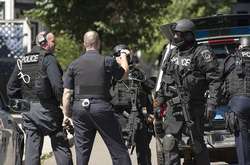 У США невідомий з ножем напав на медцентр