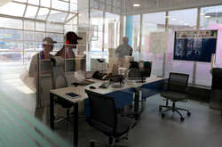 У столичному метро відкрився скляний офіс поліції (фото)