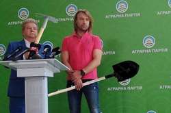 Вибори можуть бути зірвані через Аграрну партію, яку веде на вибори Михайло Поплавський, а головним агітатором є суперзірка Олег Винник (колаж).