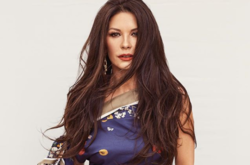 Кэтрин Зета-Джонс и ее 16-летняя дочь вышли в свет в элегантных образах