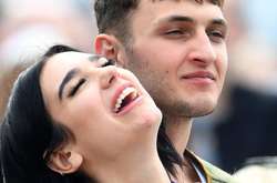 Дуа Липа закрутила роман с братом Джиджи и Беллы Хадид