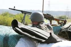 Доба на Донбасі: один військовий загинув, троє – поранені 