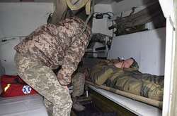 Бойовики поранили медика-волонтера біля Новотроїцького