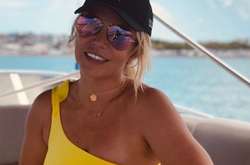 Бритни Спирс продемонстрировала шпагат в воздухе (фотофакт)