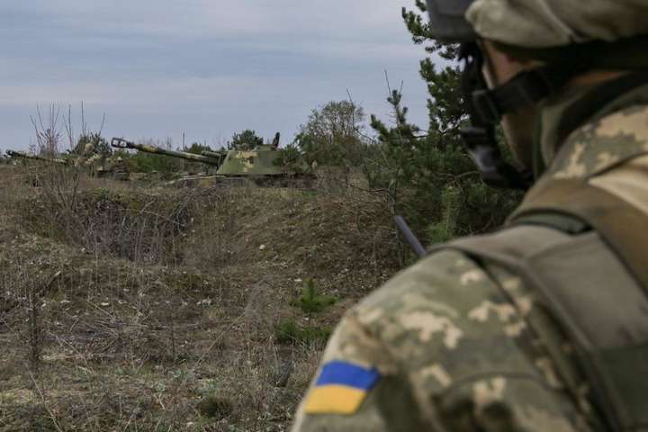 Сьогодні бойовики на Донбасі вісім разів обстріляли українських бійців
