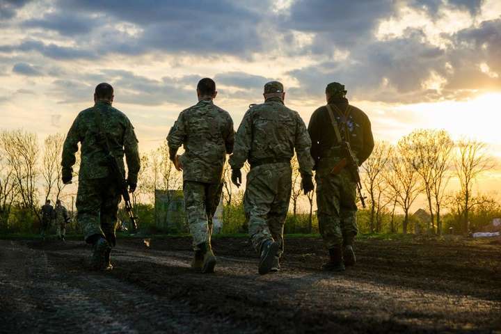 Доба на Донбасі: 17 ворожих обстрілів, без втрат для Об'єднаних сил