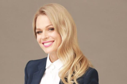 Фреймут сравнила себя с императрицей и показала тощую фигуру на пляже