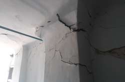 У Лисичанську евакуювали трьохповерхівку, яка може обвалитися: подробиці 