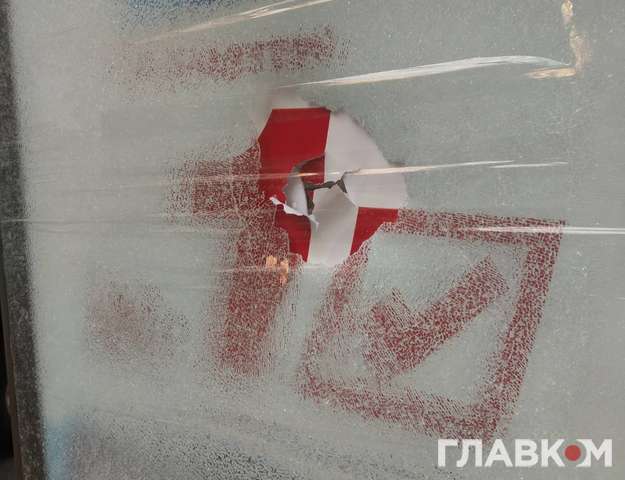У Центрі Києва пошкоджені сітілайти з рекламою партії Ахметова-Новинського