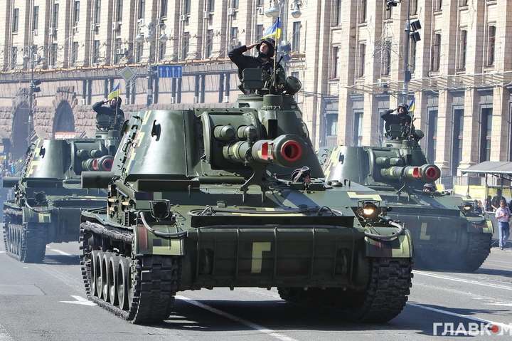 Порошенко: парад - це значуща подія не лише для армії, а й для українського народу