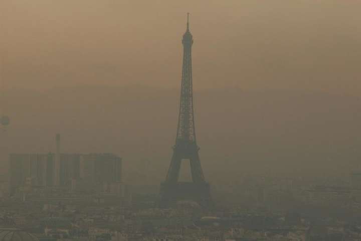 Мерія Парижа оголосила надзвичайний стан у сфері клімату