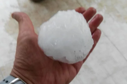 Негода в Італії: град розміром з яйце та два десятки постраждалих