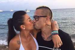 У дружини півзахисника «Інтера» Найнгголана виявили рак