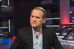 Віктор Медведчук частий гість каналу 112