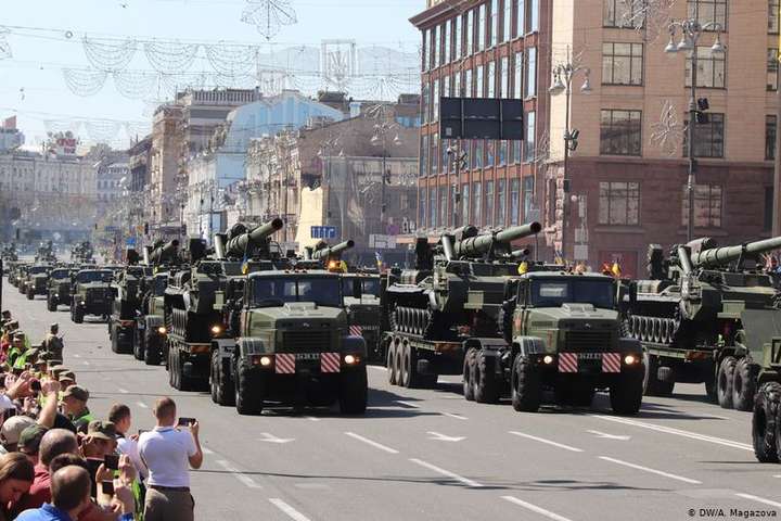Один из маркеров для воюющей страны. Зачем Украине нужен военный парад