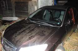 Викрадену машину зловмисники залишили у свого знайомого 