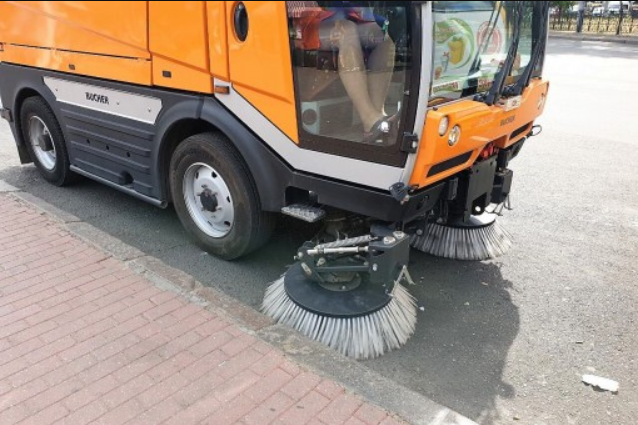 В Одесі працюють додаткові бригади санітарного прибирання вулиць