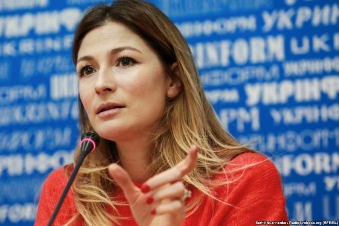 Джапарова засудила поїздки до Москви політиків, які «продають за безцінь Україну»