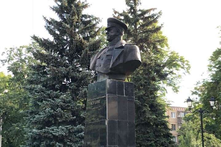 Інститут національної пам’яті звернувся до поліції та Генпрокуратури через пам’ятник Жукову в Харкові