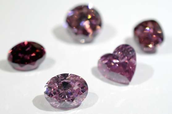 В Австралии закроют крупнейший в мире рудник розовых бриллиантов