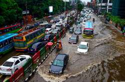 У Південній Азії через мусонні дощі загинули майже півсотні людей