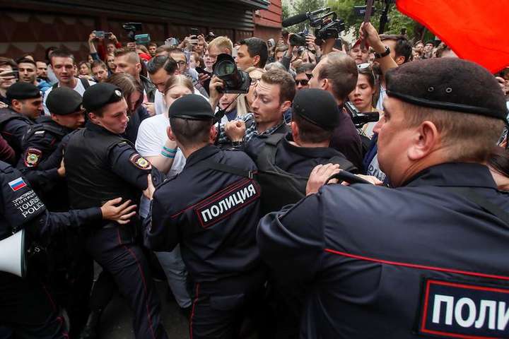 У Москві під час протестів затримали кілька десятків людей