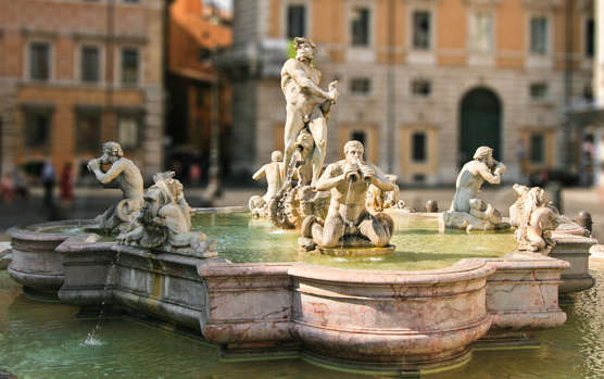 Туриста у Римі оштрафували на 550 євро за «виловлювання» монет з фонтану 