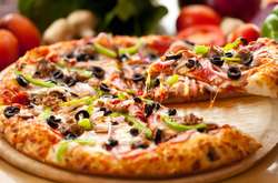 10 человек госпитализированы в Луцке после посещения пиццерии